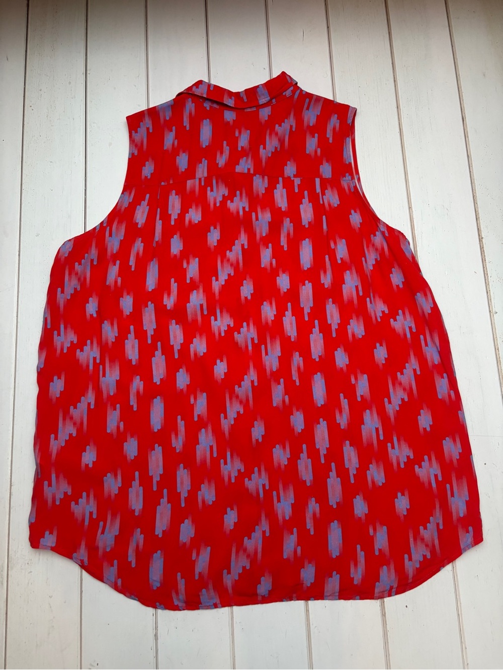 The Empower Sleeveless Button-Up Shirt - Picture 9 of 10
